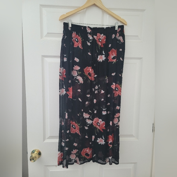 Peace Angel skirt XL - Picture 2 of 2